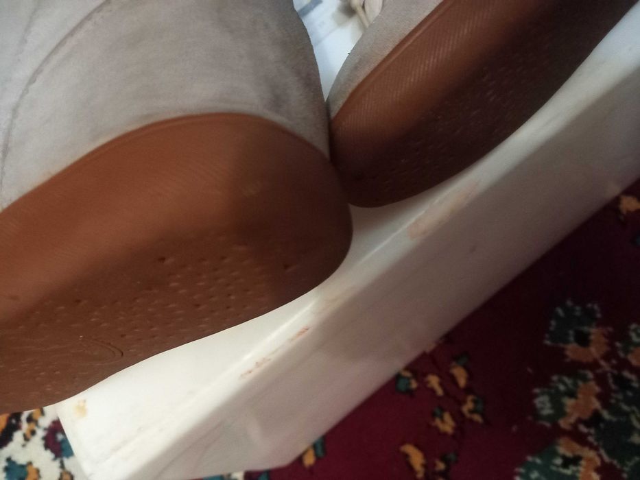 Ботинки женские 39 размера непромокаемые прочные