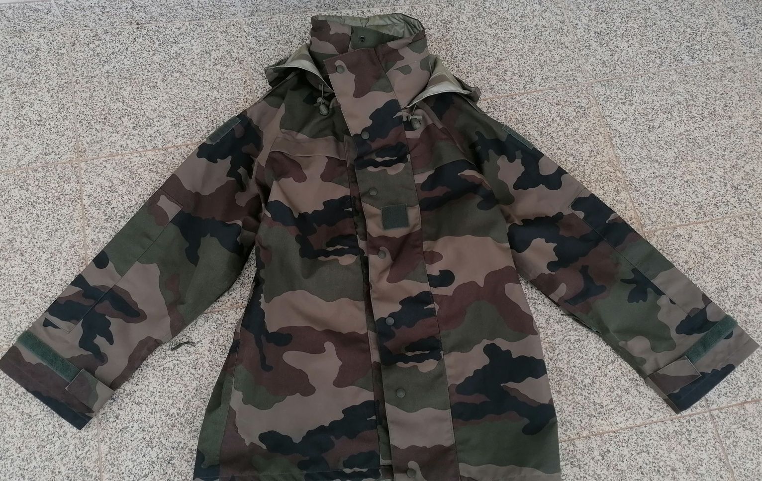 Casaco Gore tex militar camuflado caça