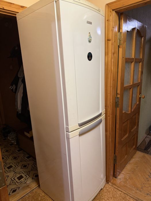 Продам холодильник Electrolux