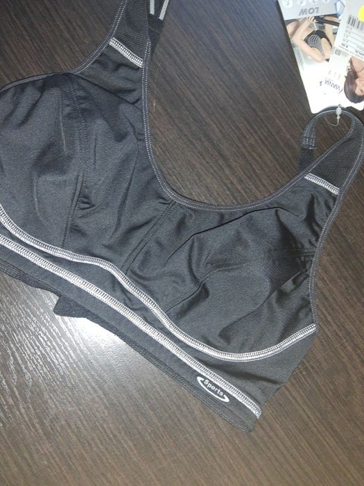 Sportowy Cropp top biustonosz