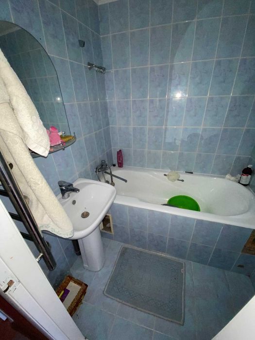 Продаж 2-к квартири. м.Вишгород, вул.Симоненка, 7. 45000$