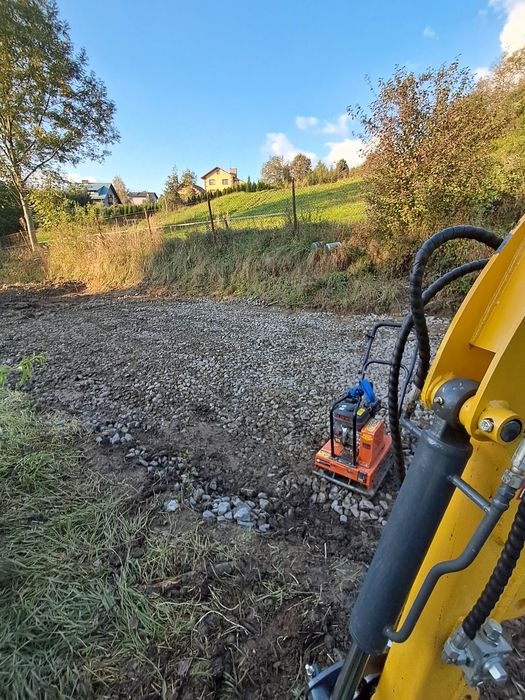 Usługi minikoparką