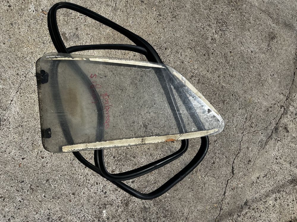 Fiat 127 vidro lateral c/2 borrachas para vidro fixo