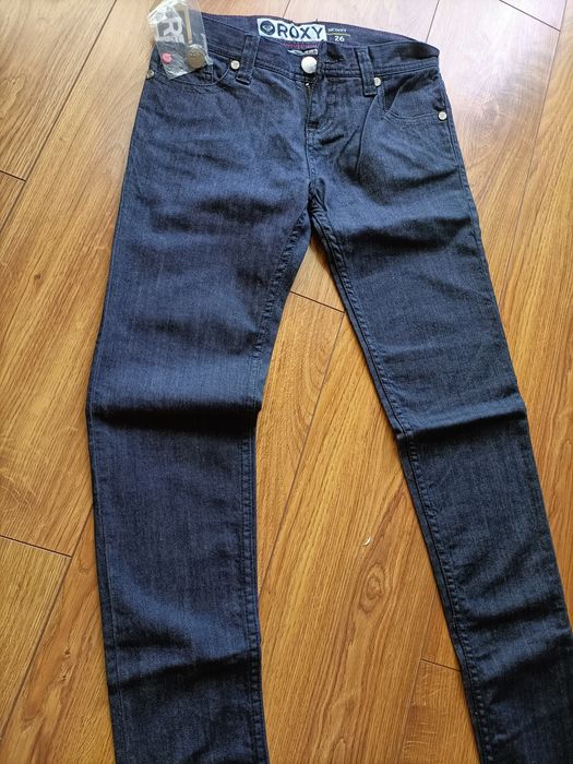 Nowe jeansy Roxy