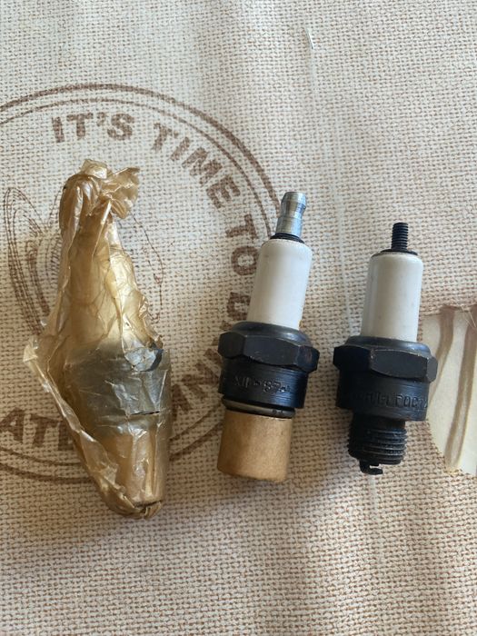 Свечи зажигания А10,А20Д1,А20Д-1,А17ДВ,А11-3,А10НТ1,ЗИЛ,новое,СССР