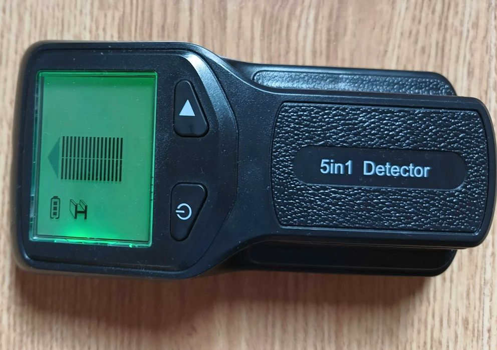 Электрический детектор коммуникаций - стен, дерева, металла и проводки