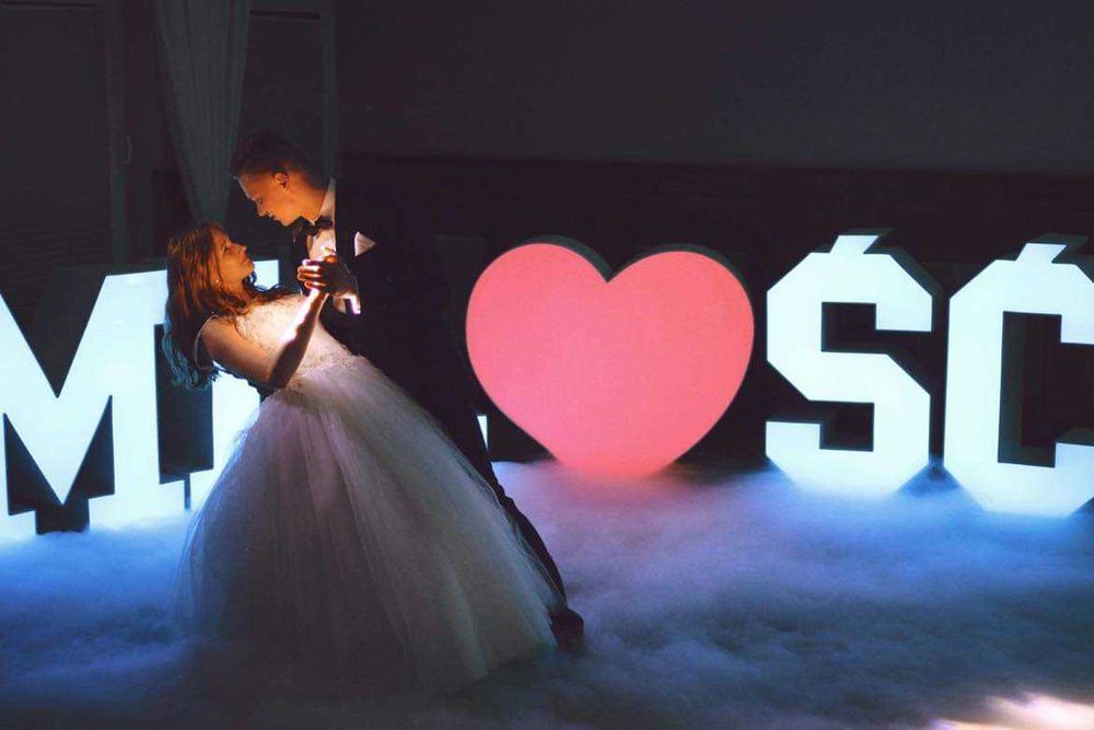 Ciężki dym/ Fotobudka/ 360/ Fotolustro / Fontanny iskier/ Napis Miłość