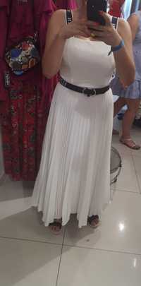 Biała długa sukienka