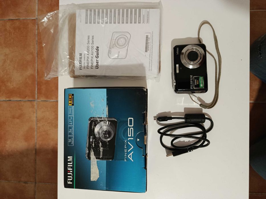 Máquina Fotográfica Fujifilm 14 Megapixels - possível avaria