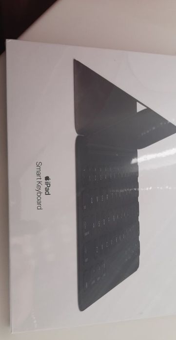 Клавіатура Apple iPad Smart Keyboard A1829