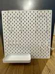 Tablica perforowana Ikea Skadis 56x56 cm z zawieszkami - komplet