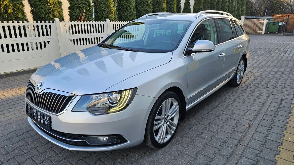 Skoda Superb Skoda Superb Ambition Skóra Grzane Fotele Xenon Navi Led Alu WZÓR