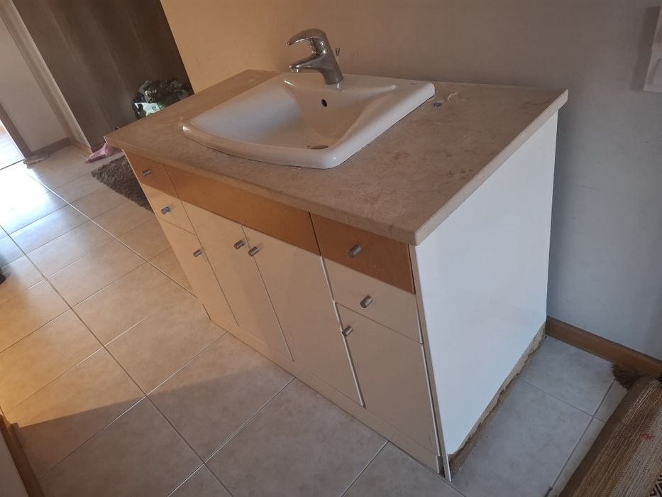 Moveis wc + espelho para desocupar