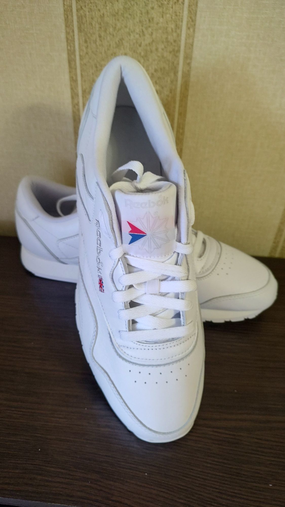 Оригінальні кросівки Reebok Classic Leather Plus GV8540