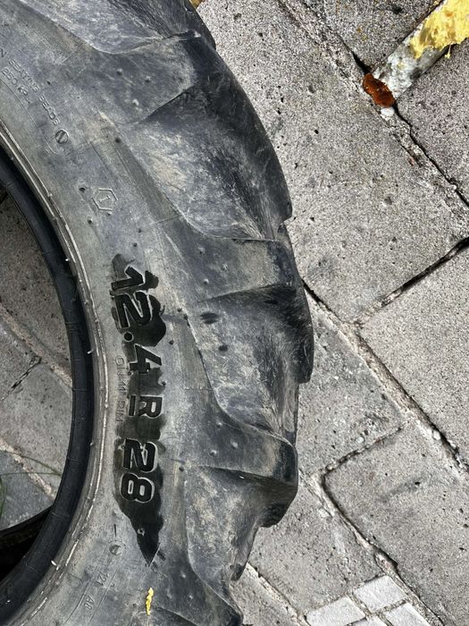 Opona Taurus 12.4 R28