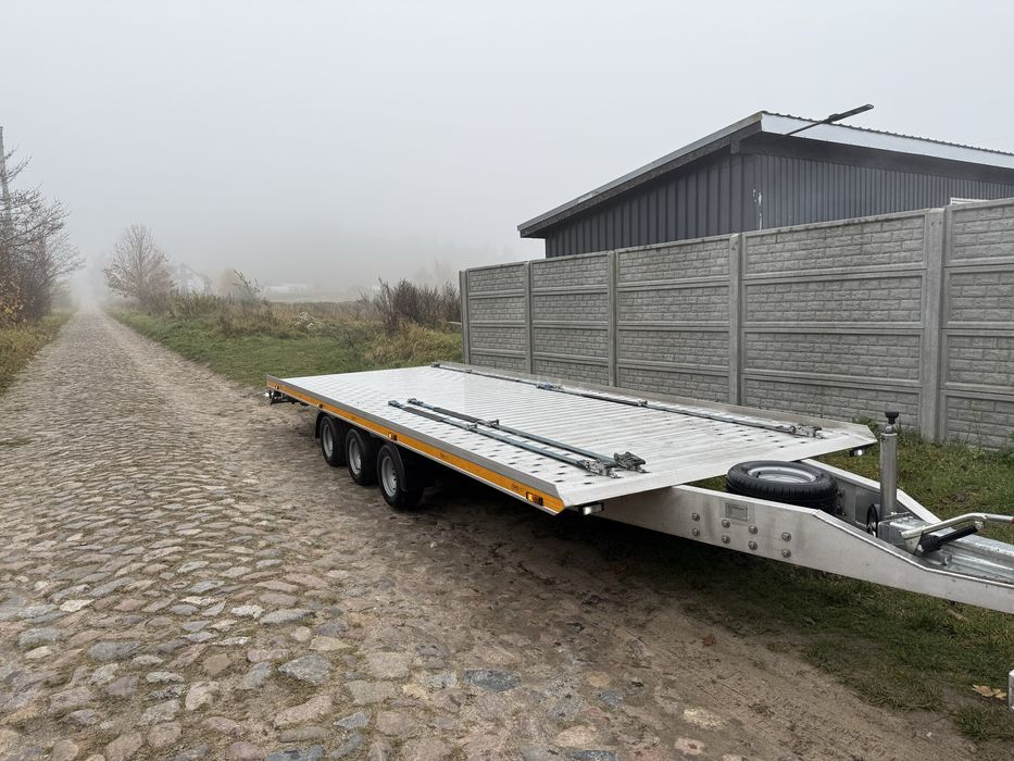 Wynajem autolawet, przyczep, busów