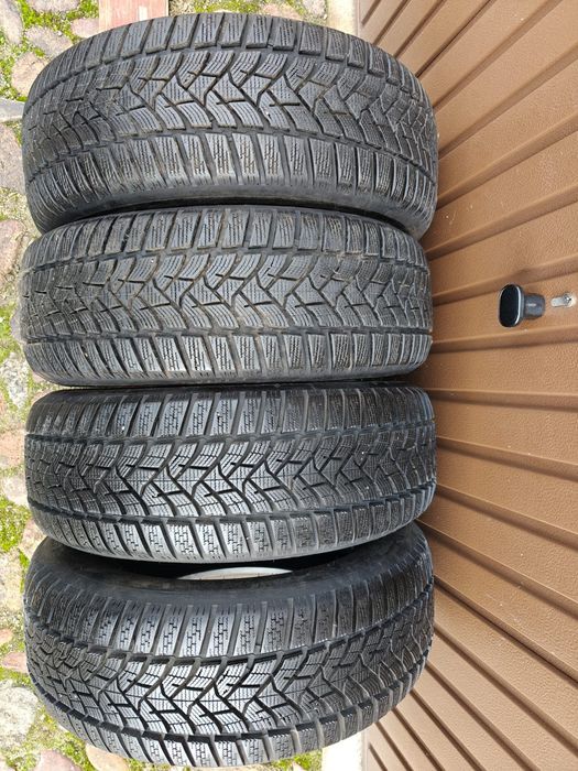 215/60/16" DUNLOP Winter Sport 5