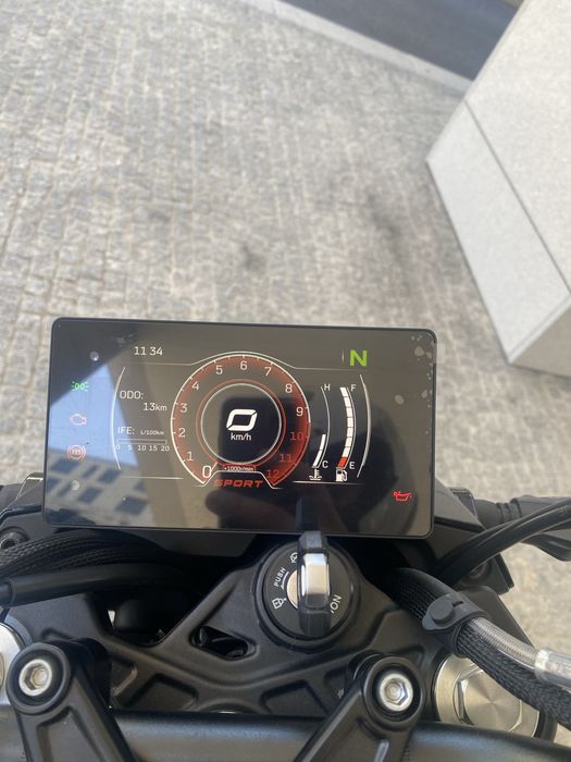 CF Moto 650NK