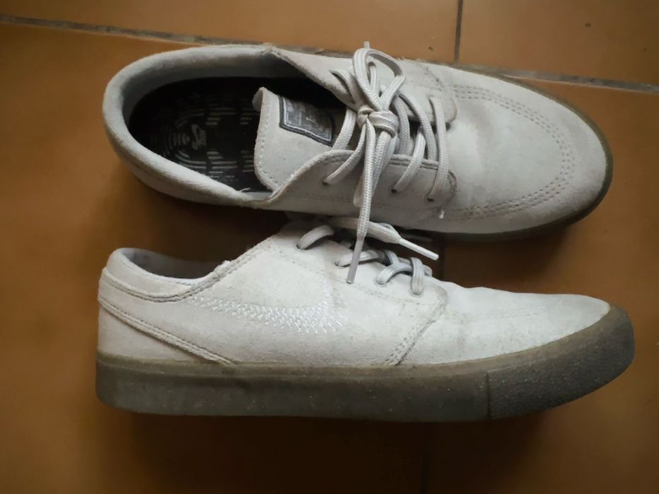 Nike casual número 40 combina com varias roupas