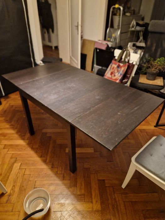 Stół rozkładany, nie pamiętam wymiarów