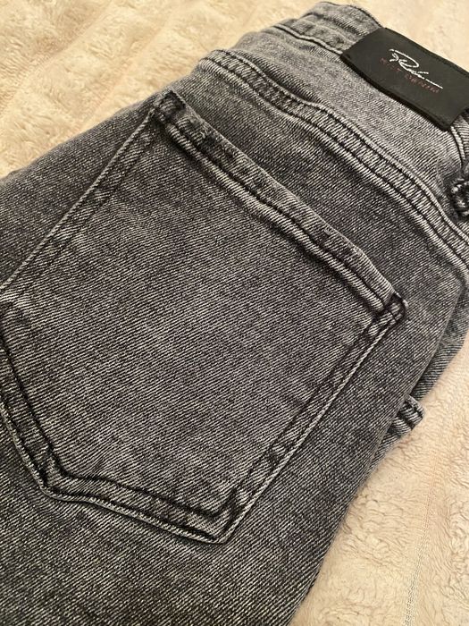 джинси жіночі в дуже хорошому стані