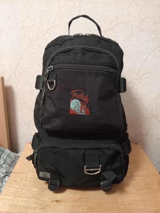 Рюкзак міський Momenti + Dicota