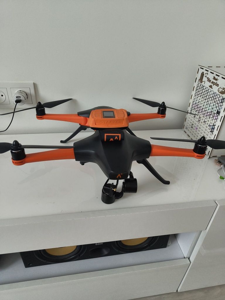 Квадрокоптер Staaker 1 Follow Me drone
