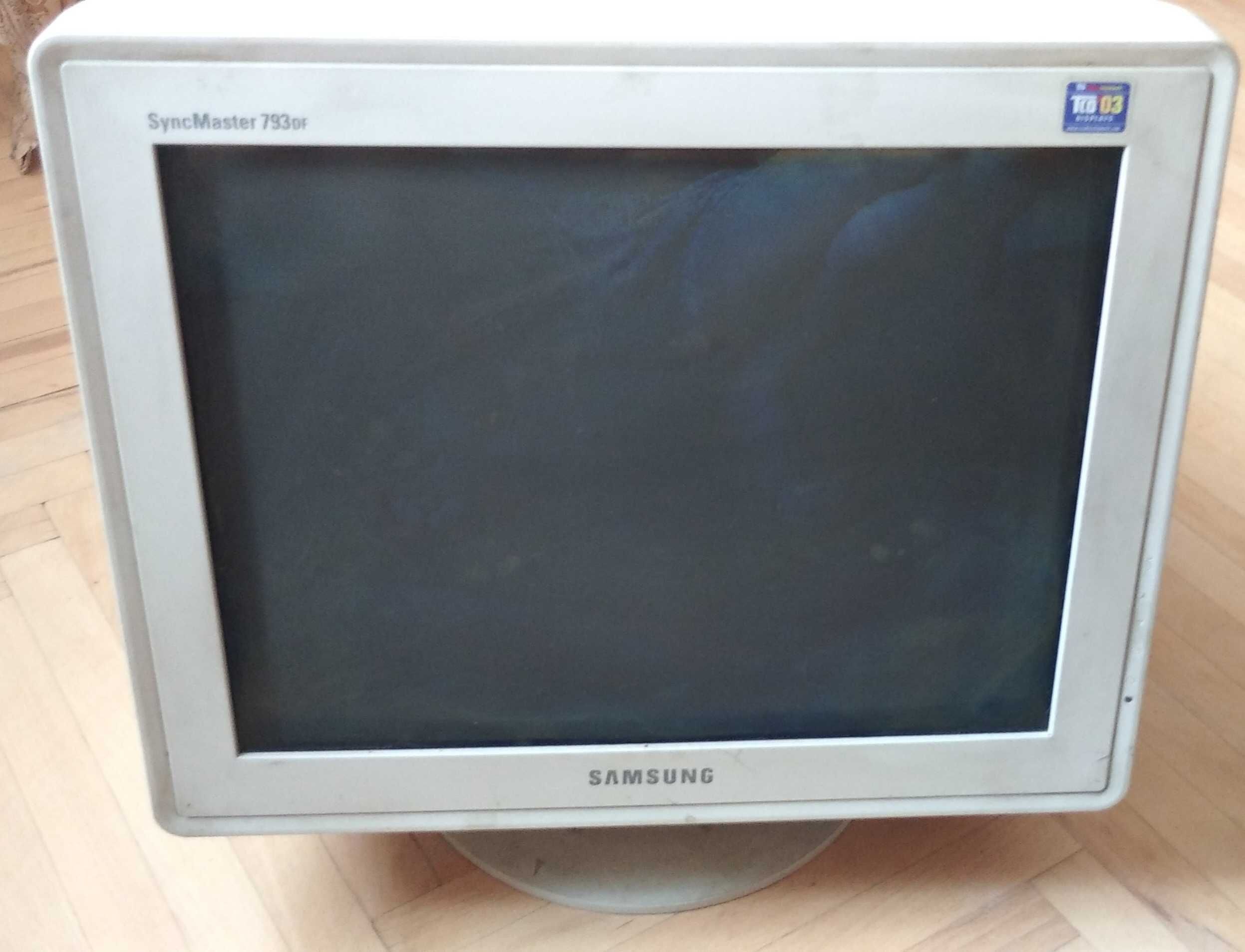 Монитор Samsung SyncMaster 793DF