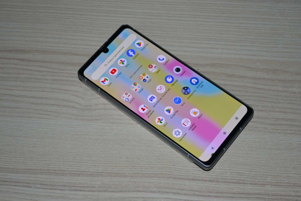 смартфон Sharp Aquos R8S 8/256 8gen2 / шарп R8 R7 он же Leica Phone 3