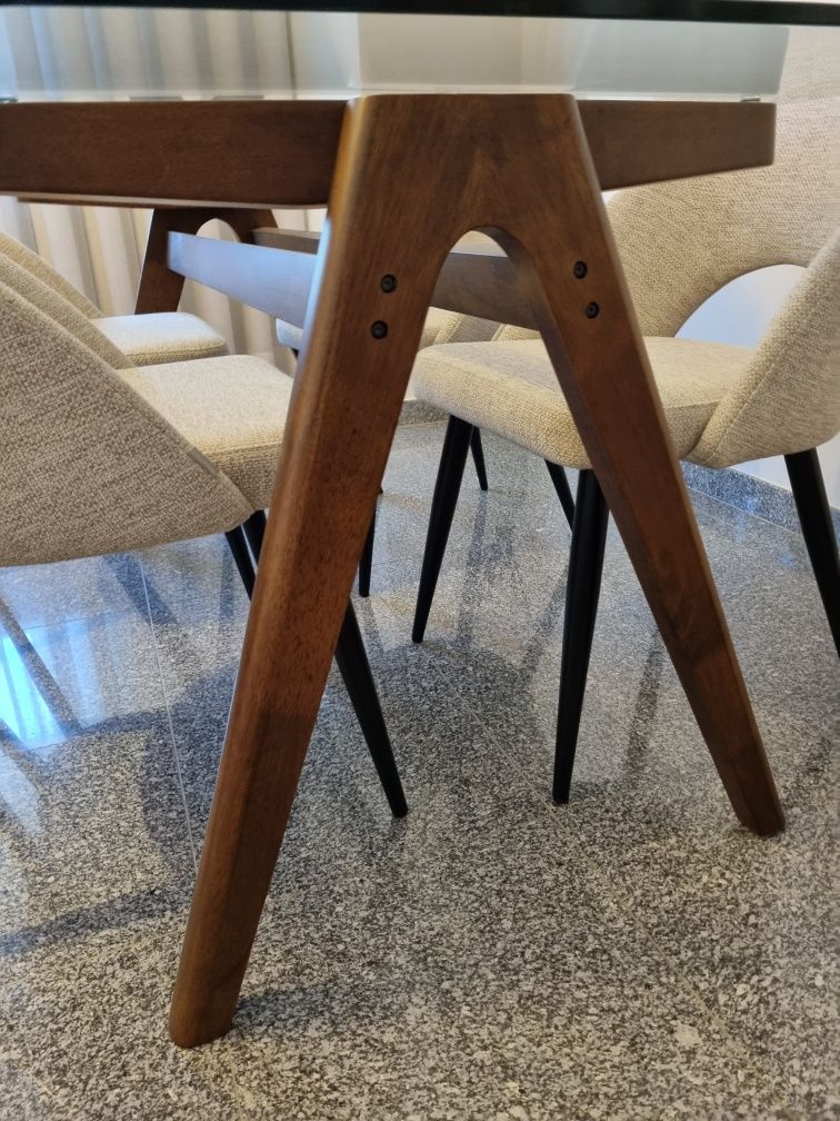 Mesa de Jantar Retangular Kenay Must – Vidro e Nogueira