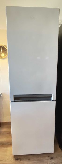 Frigorífico combinado - Hotpoint H8 A1E W - 337 Litros