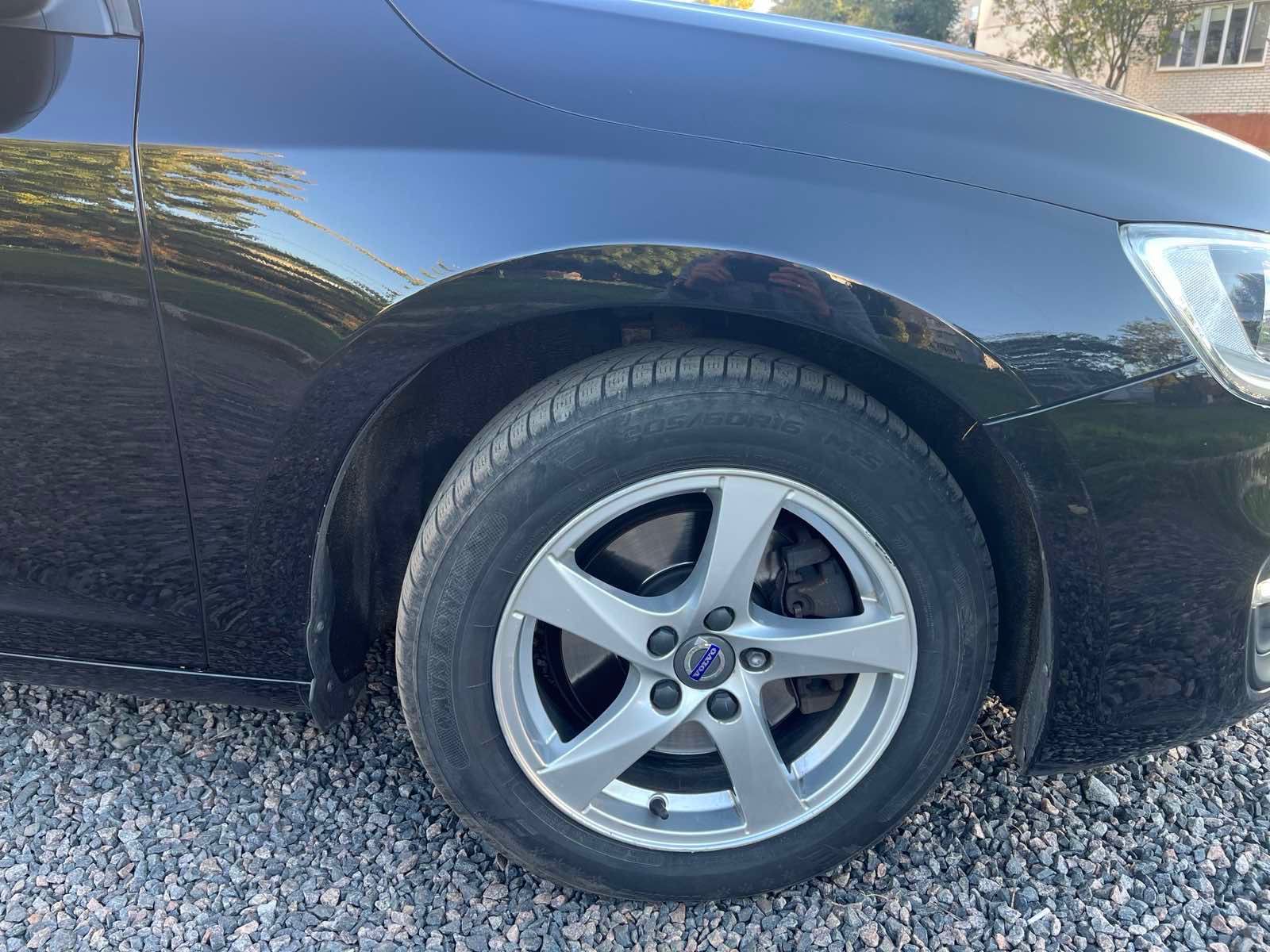 Продам автомобіль Volvo V60