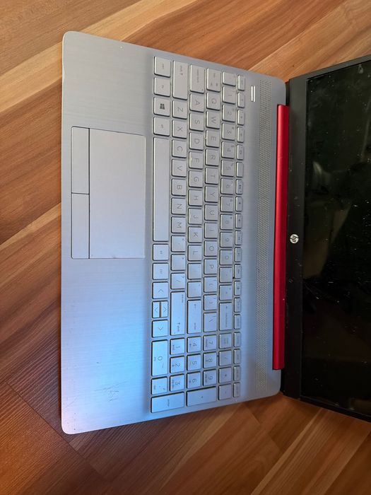 Zbity Laptop HP 15-DW1083WM Pentium Gold 6405U/15.6"/4GB/SSD 128GB