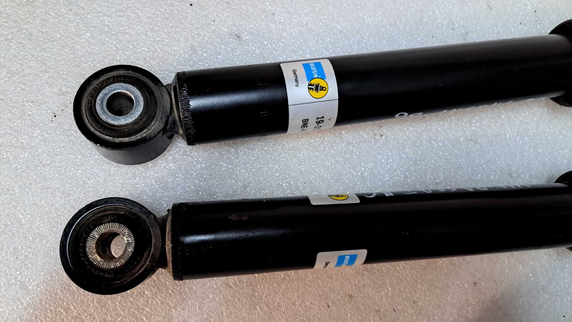 Amortyzatory Bilstein tył Volkswagen Pasat B6 -069 kpl