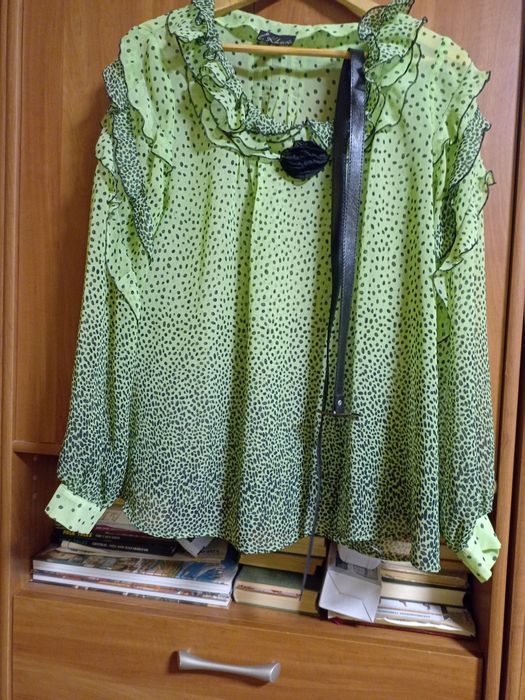 Блузка з крепдешину