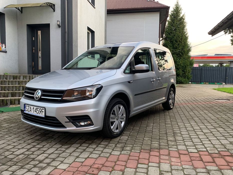 Volkswagen Caddy Bezwypadkowy, zadbany Volkswagen Caddy - 2 komplety nowych opon