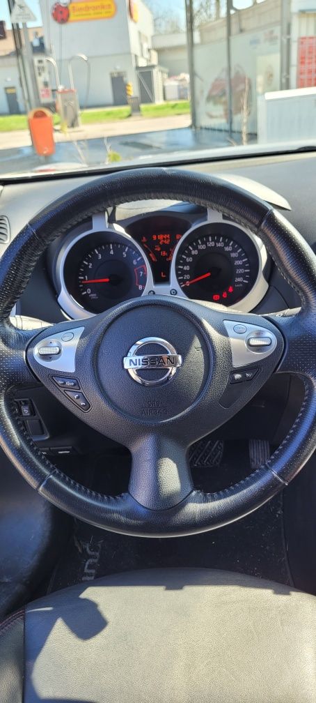 Nissan Juke rok 2012 AUTOMAT