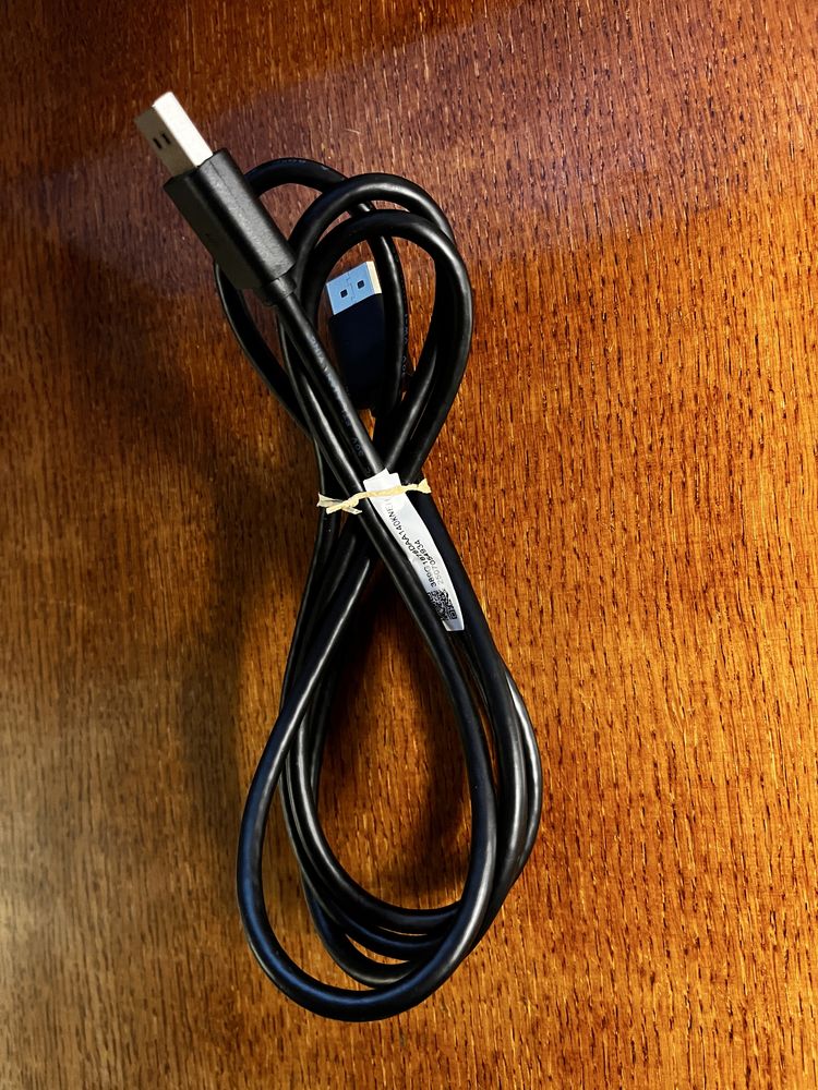 Kабель DisplayPort