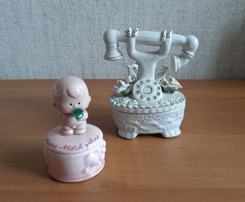 Szkatułki porcelanowe 2 szt.