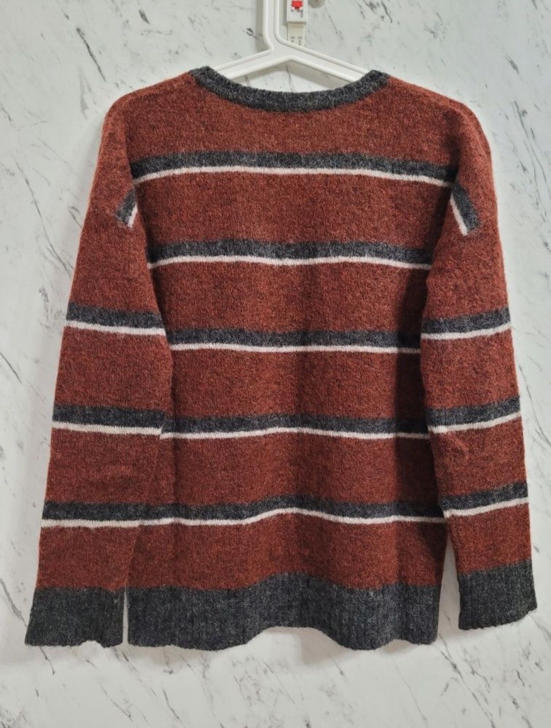 Ciepły wełniany sweter w paski scandi premium moher wełna styl preppy