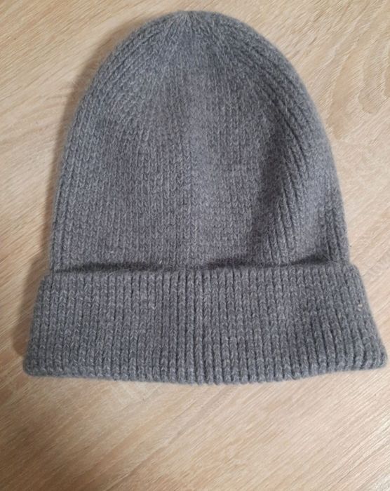 Шапка    гарна і тепла