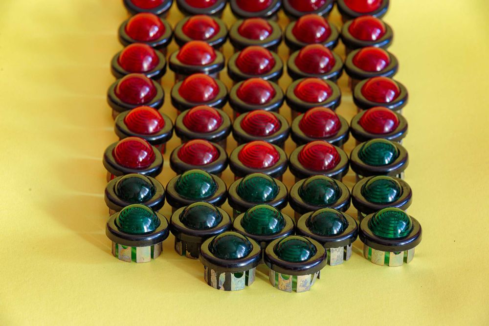 Сигнальная арматура (колпаки сигнальных ламп) типа АС-220, новые, 42шт