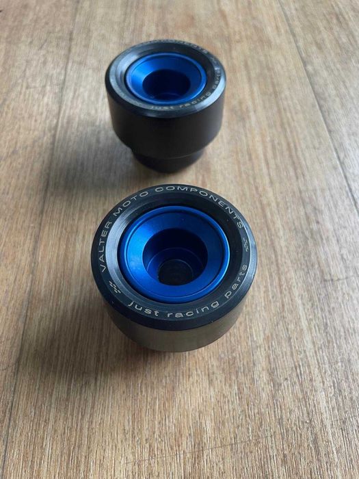 CRASH PADS KIT NOVO  VALTERMOTO PARA YAMAHA MT-09 (2 0 1 3-2 0 1 6)