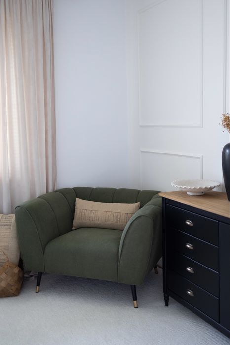 Fotel tapicerowany zielony khaki