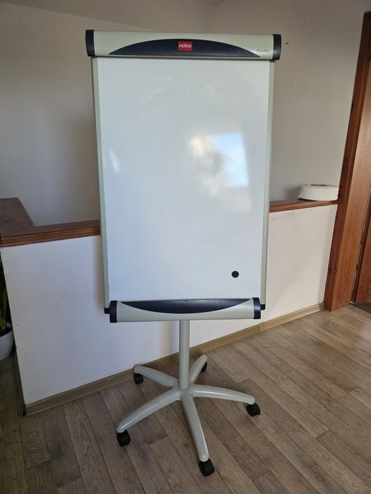 Tablica suchoscieralna Nobo Piranha , flipchart