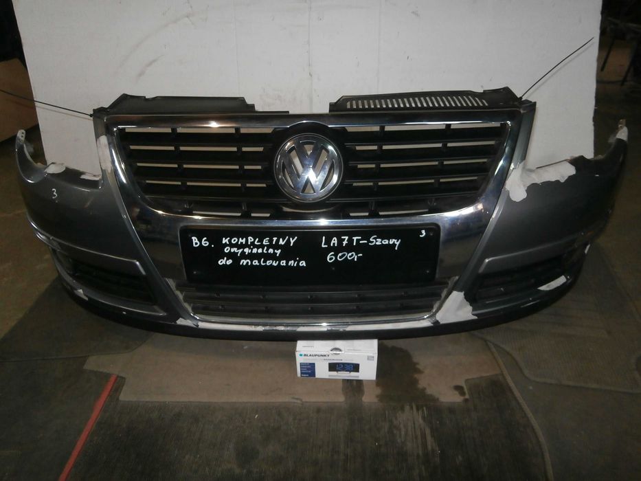 vw passat B6 zderzak przód przedni szary LA7T kompletny oryginalny