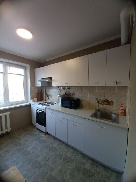 Продаж 3 кім. кв на Митниці