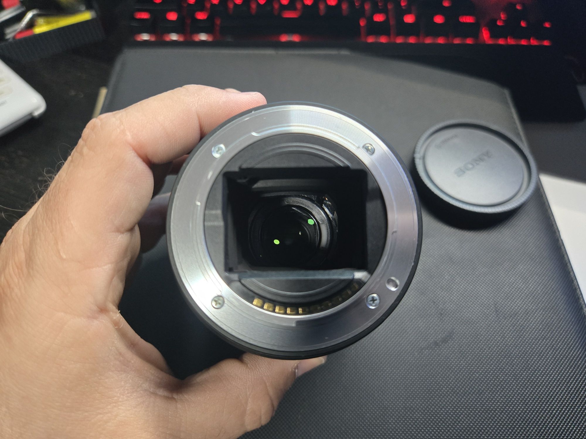 Lente 28mm a 70mm 3.5 a 5.6 Sony FE full frame