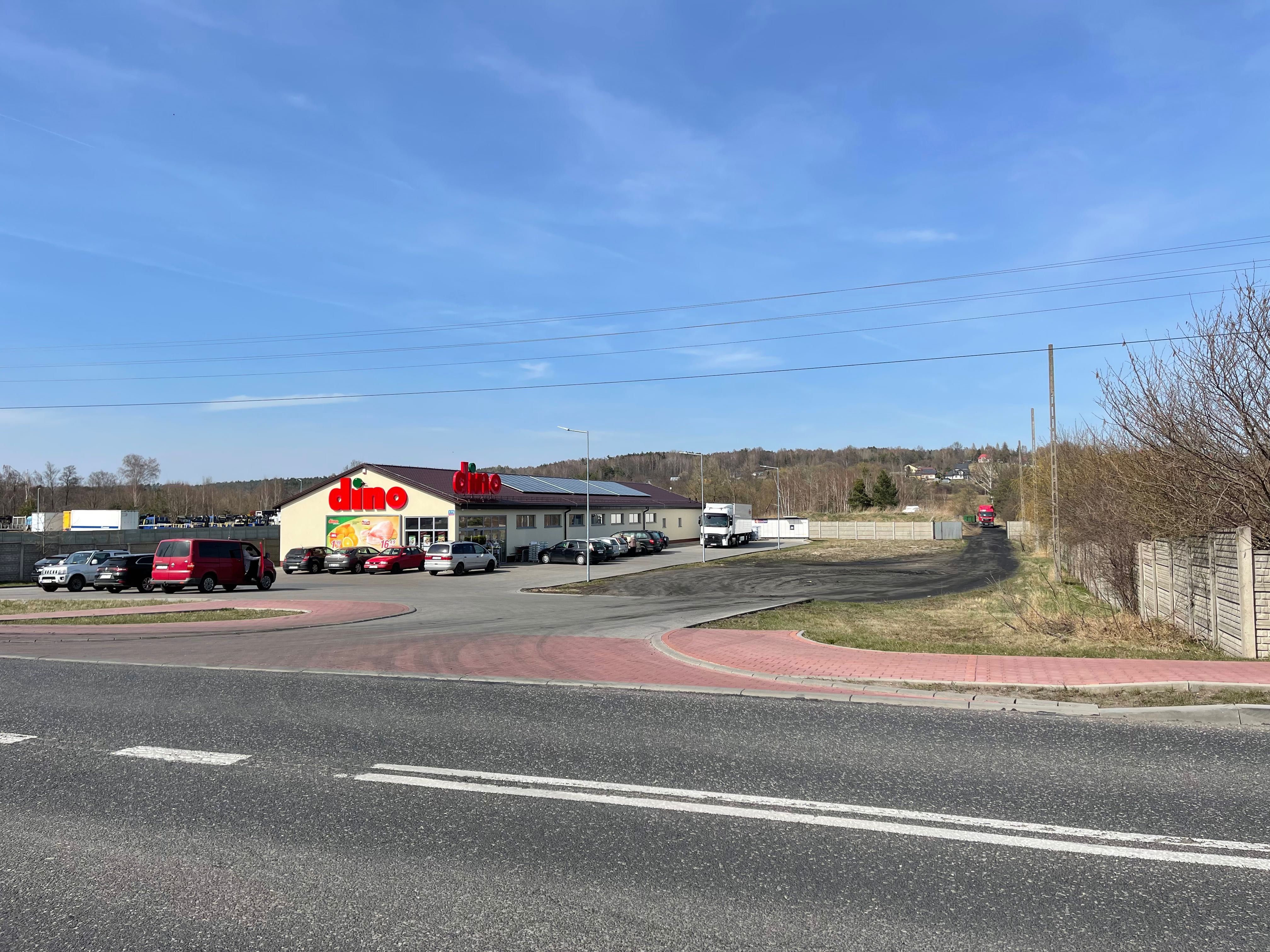 Do wynajęcia Parking sam cięż ogrodzony / działka plac obok Marke Dino