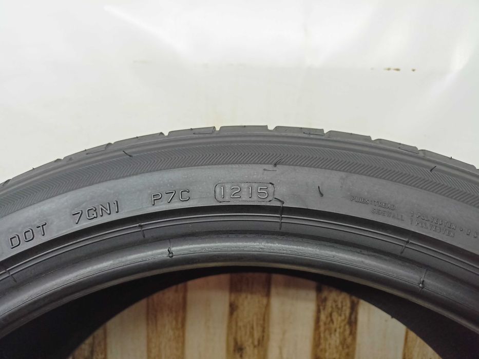 Bridgestone Potenza 235/40/19 2015r. 96W 2x6,9mm (4748)